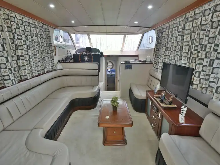 TU NAVY 3-YACHT